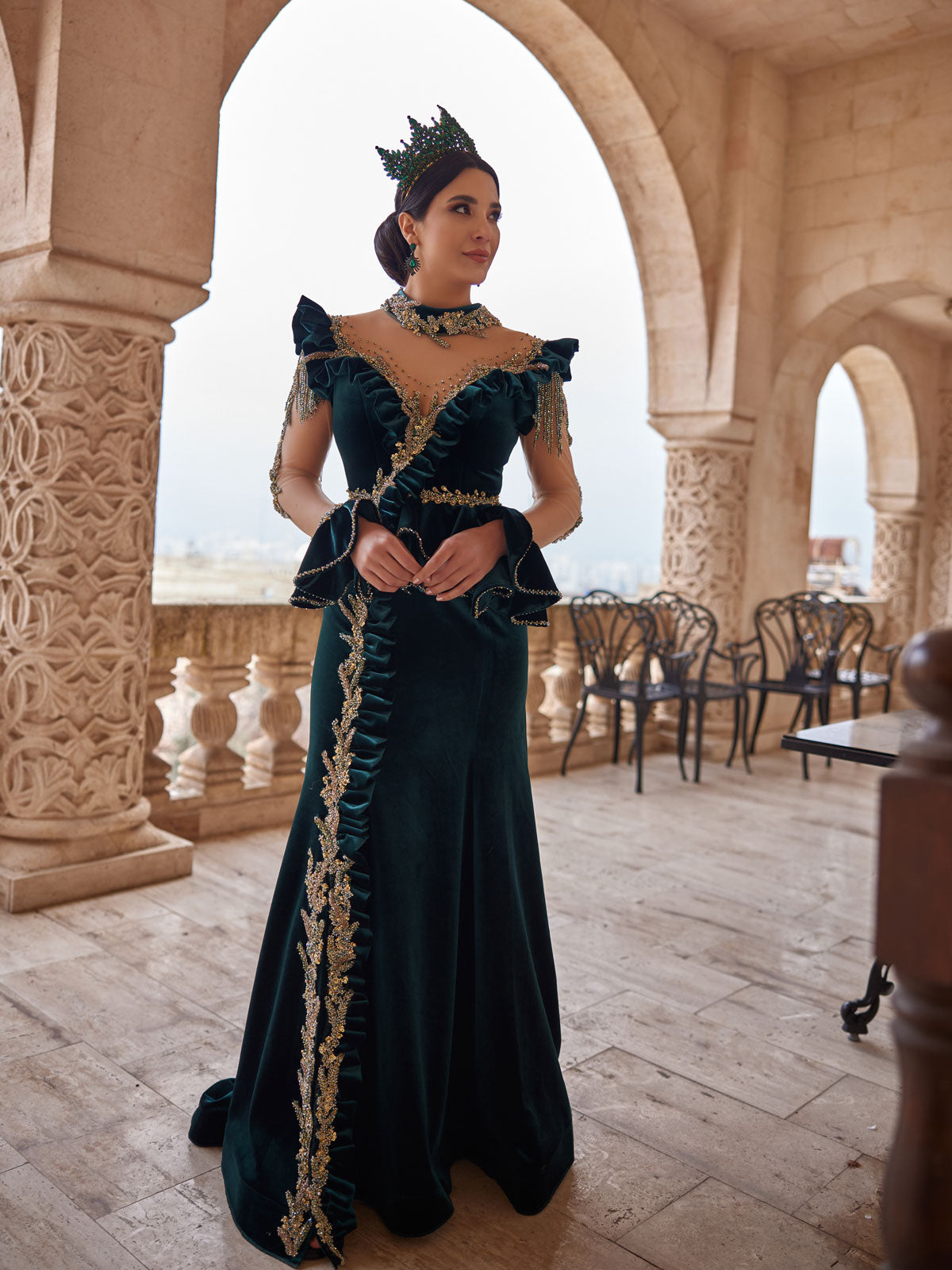 buy custom size Green Velvet Embellished Long Sleeve Embellished Neckline Henna Night Dress kaftan online shop