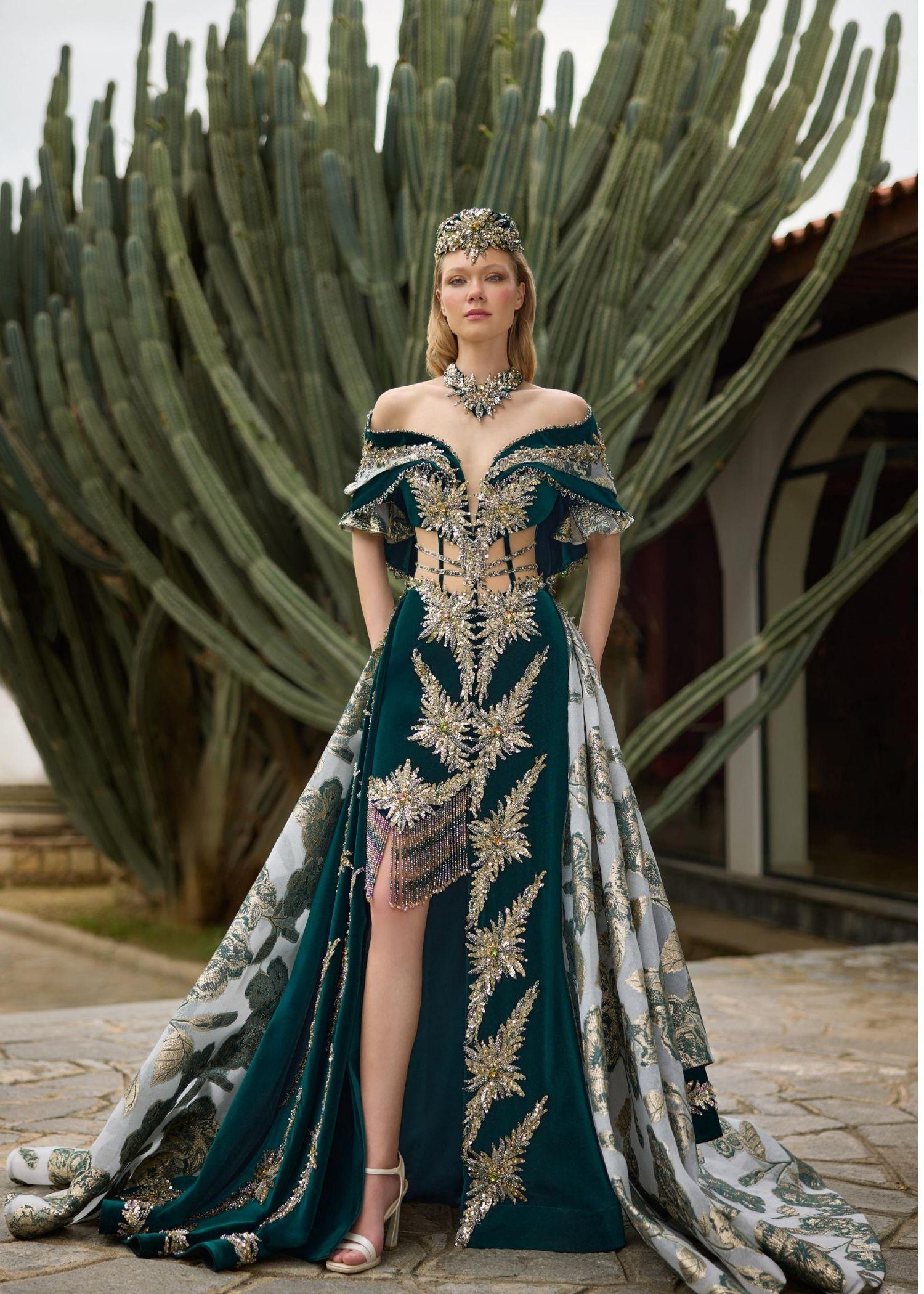 Green Velvet Mermaid Henna Party Dress with Gold Lace