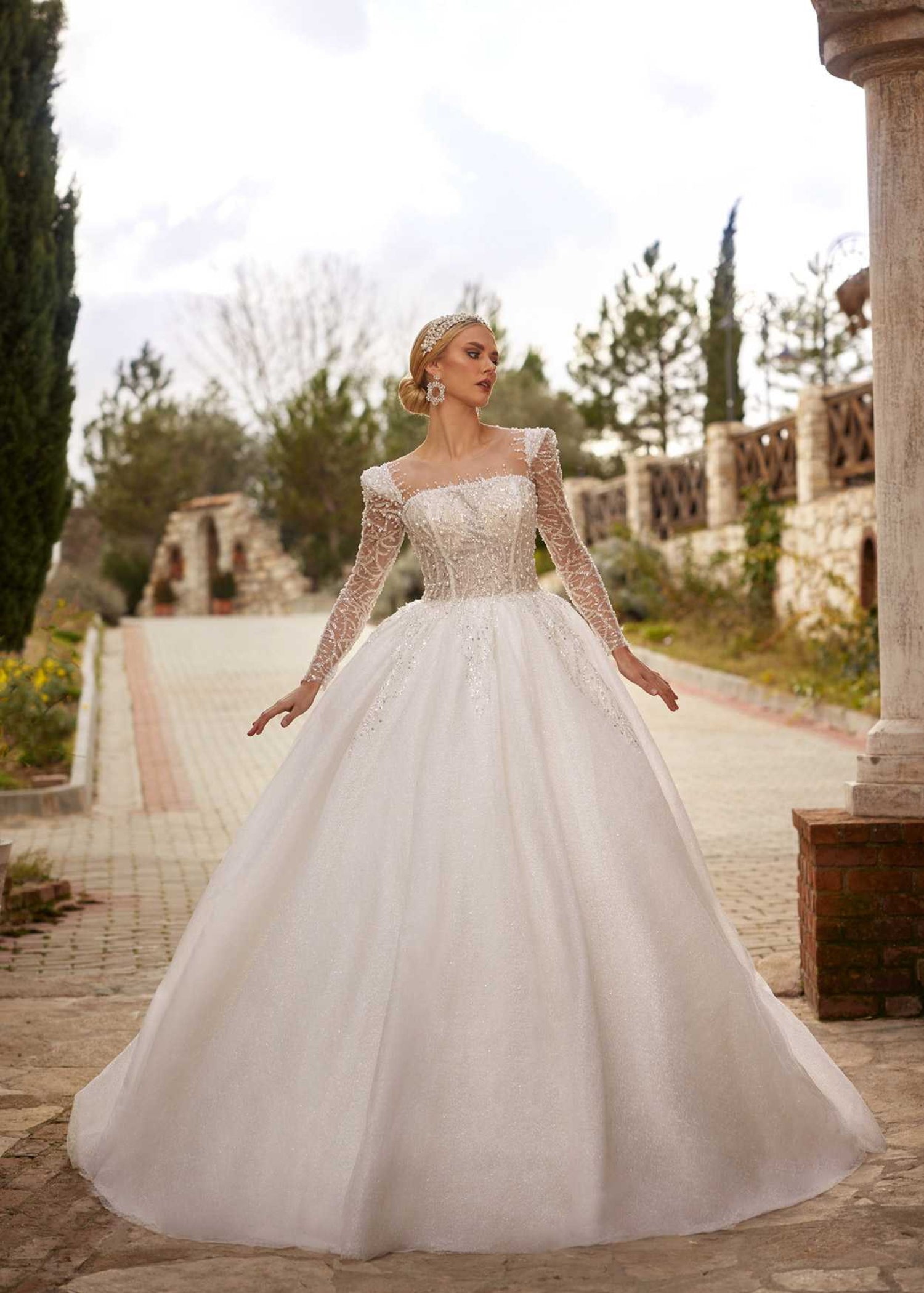 Glamorous Illusion Lace Sleeves Pearl Embellished Bodice Tulle A Line Bridal Dress 38