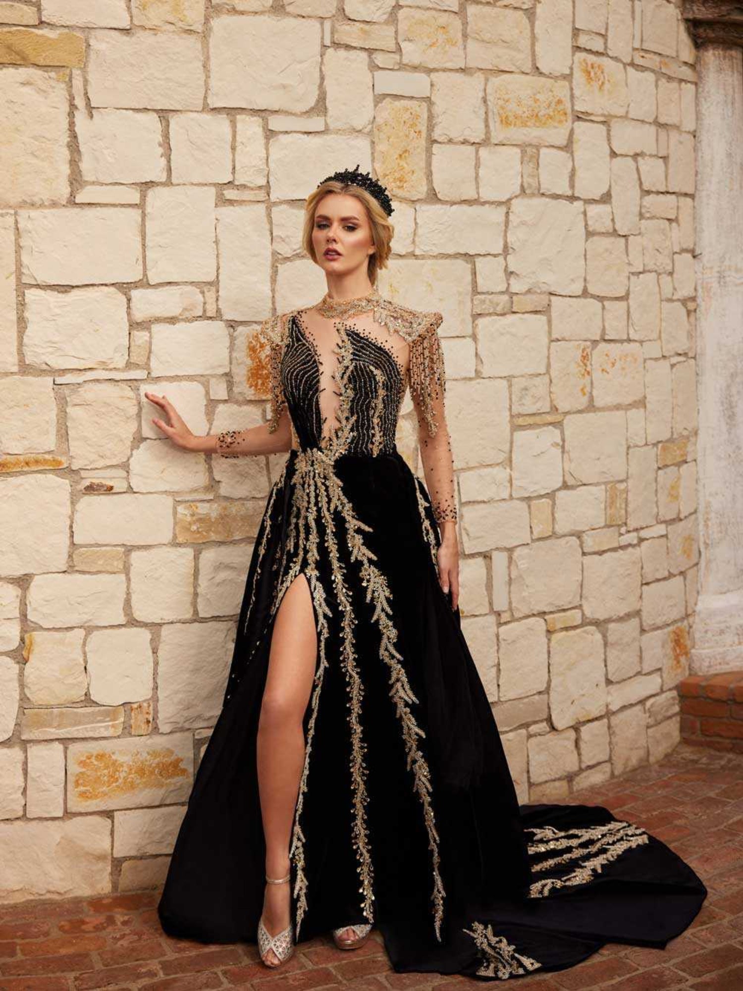 Chic Black Long Gold Lace Embellished Velvet İllusion Neck Evening Prom Dress 36
