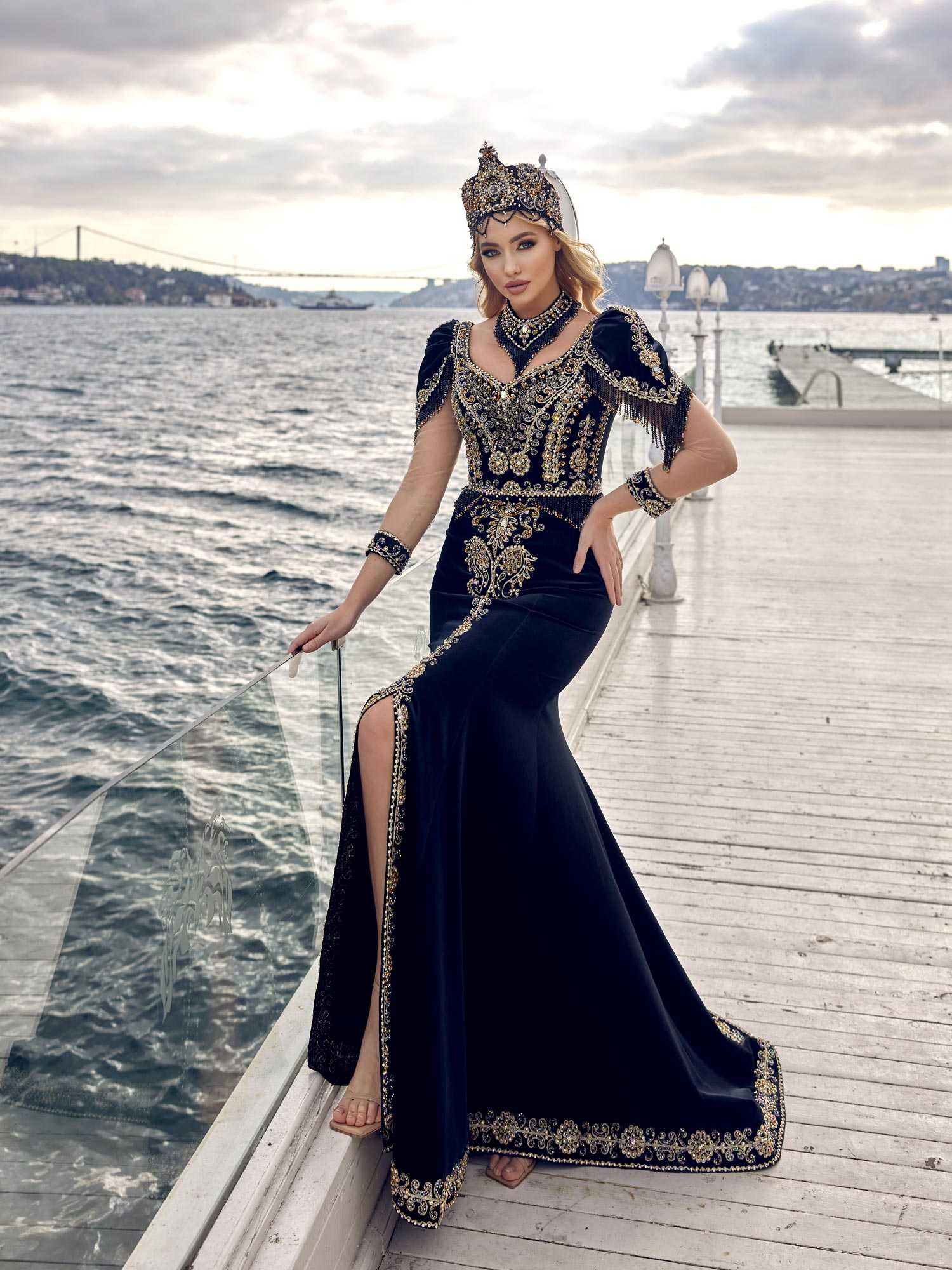 Navy Blue Elegant Long Tulle Sleeve Mermaid Lace Evening Dress