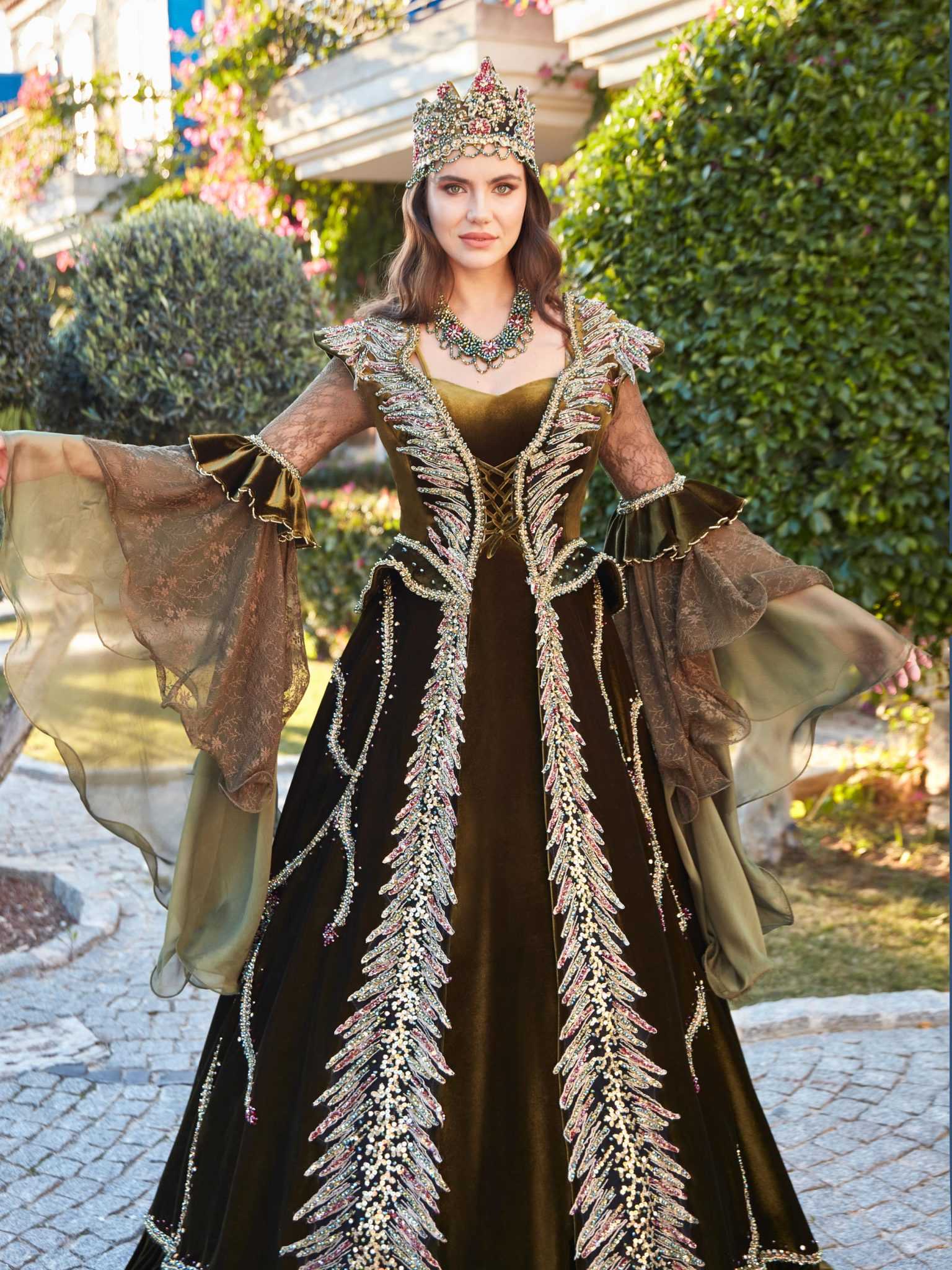 buy Green Long tulle Frill Sleeves Modern Sleeve velvet Wedding Henna Kaftans online websites