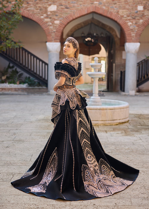 black velvet henna party outfit for bridess