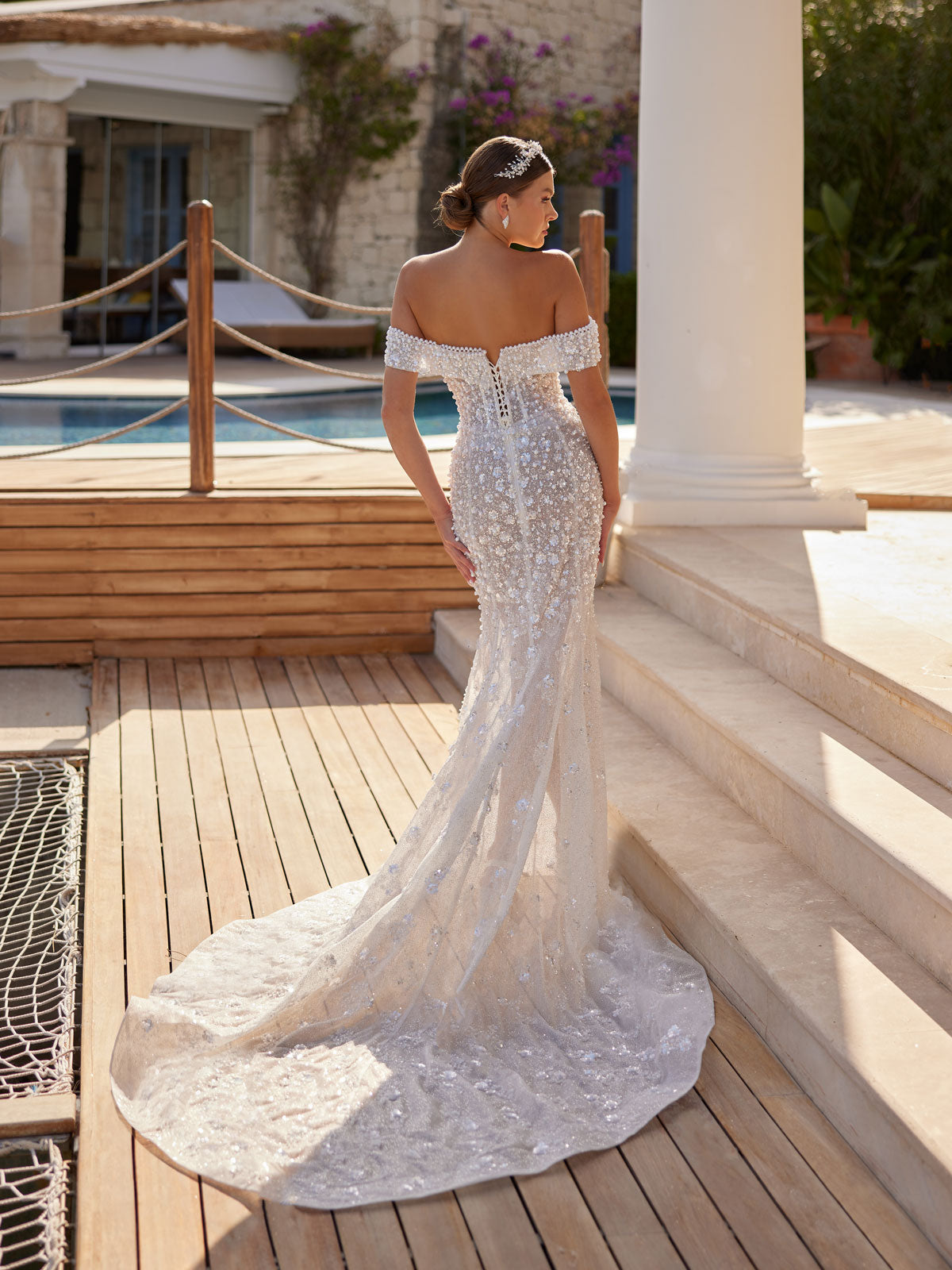 Elegant Off The Shoulder Pearl Corset Detachable Train Trumpet Wedding Dress 40
