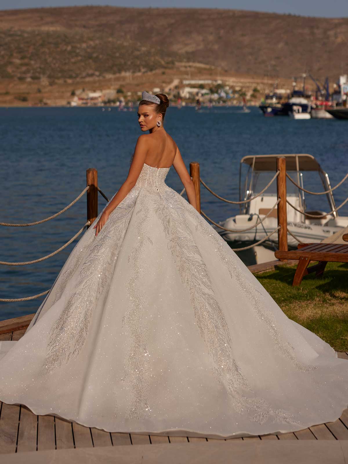 buy timeless classic strapless Classy Big-Volume tulle lace Wedding Dress with glitter best bridal gowns with royal train  online