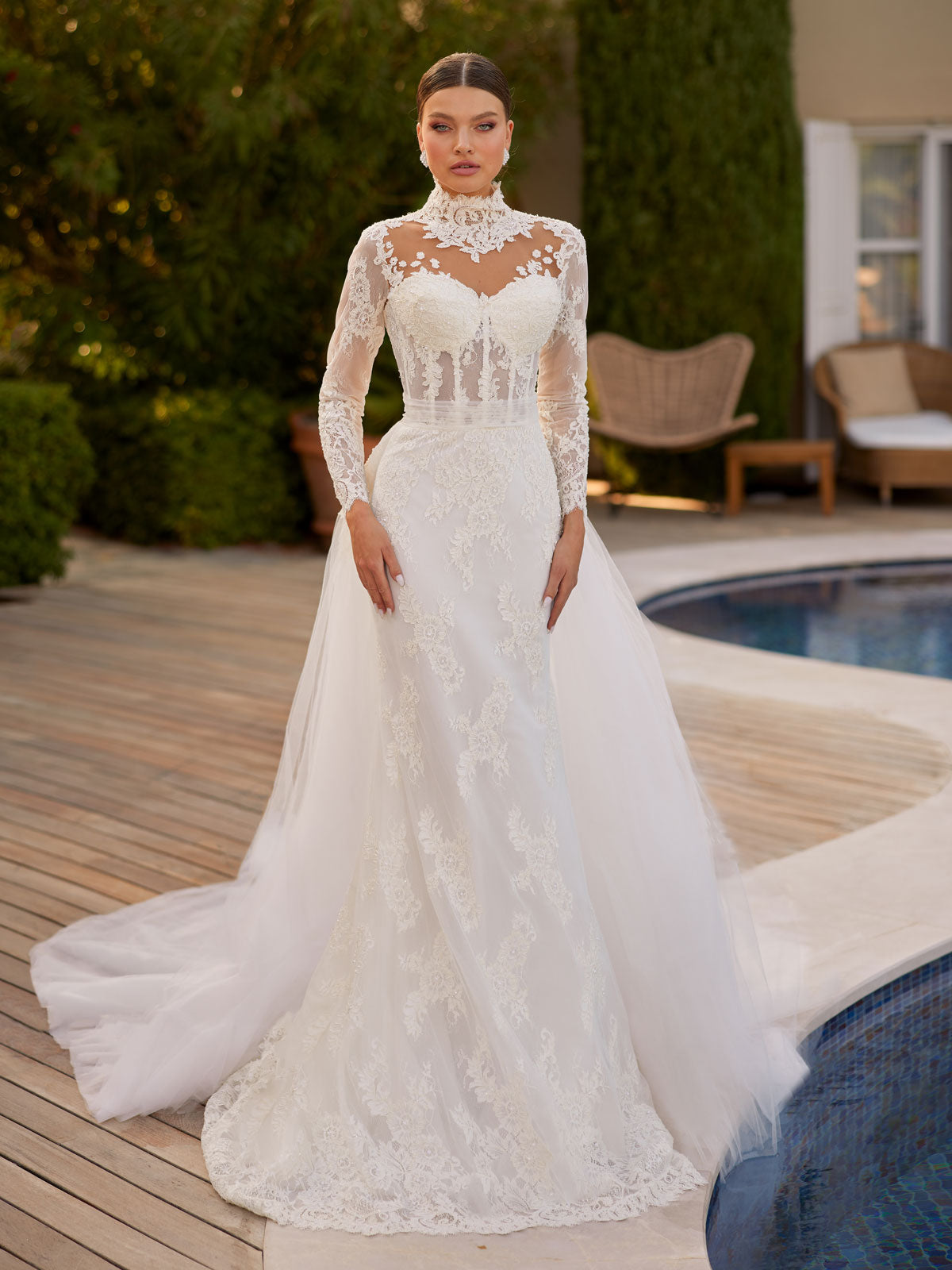 Luxury Turtle Neck Illusion Lace Mermaid Long Sleeve Bridal Dress With Detachable Skirt 42