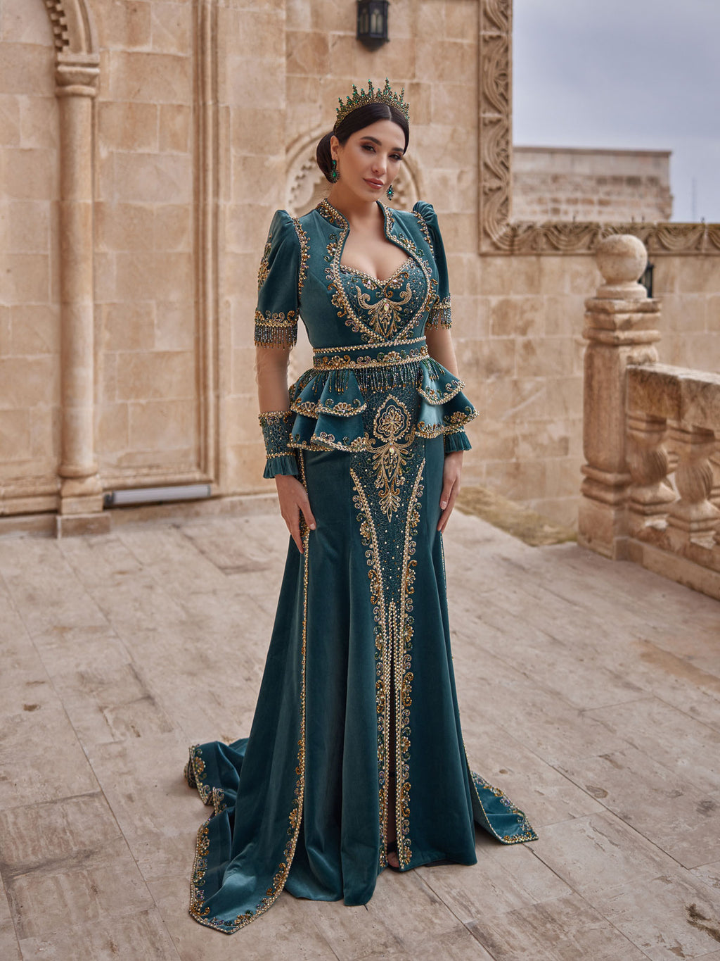 buy Stylish Elegant Green Velvet Hurrem Henna Night Wedding Dress With Illusion Sleeves