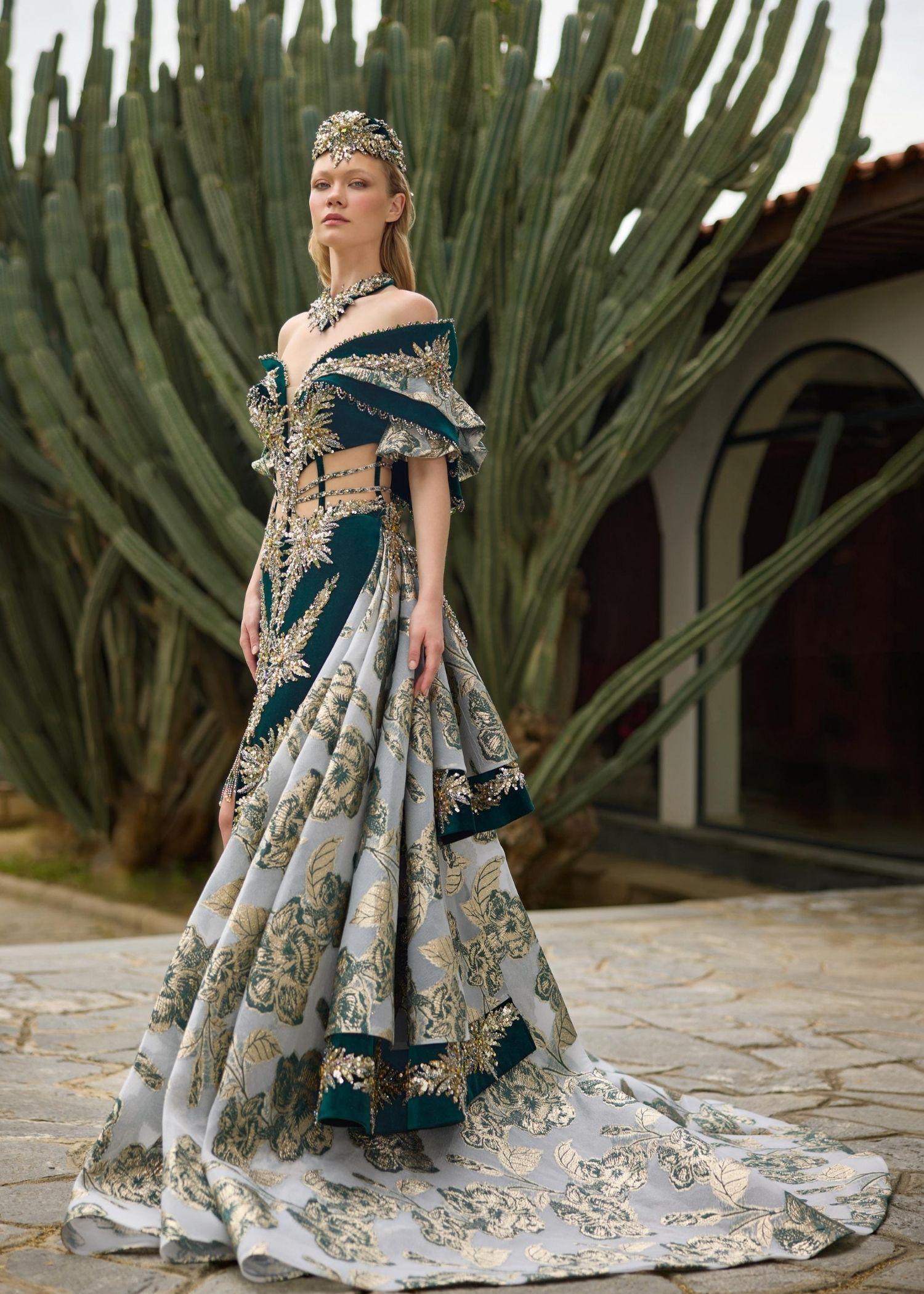 Green Velvet Mermaid Henna Party Dress with Gold Lace