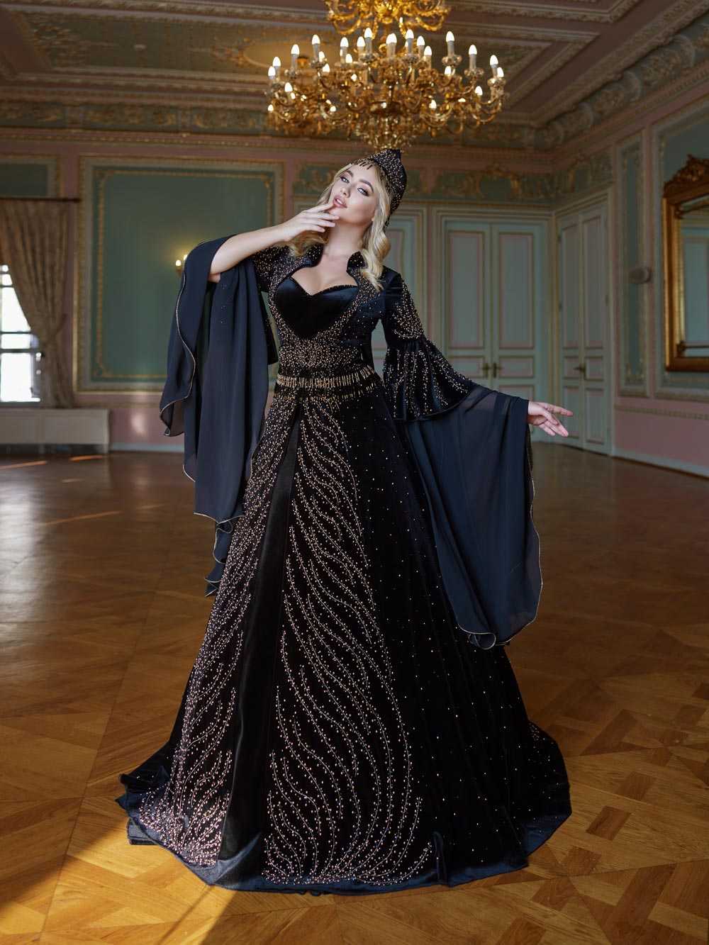 Dark Blue Velvet Long Tail Rhinestones Embellished Party Gown Sultan Dress Dark Blue Velvet Long Tail Rhinestones Embellished Party Gown Sultan Dress