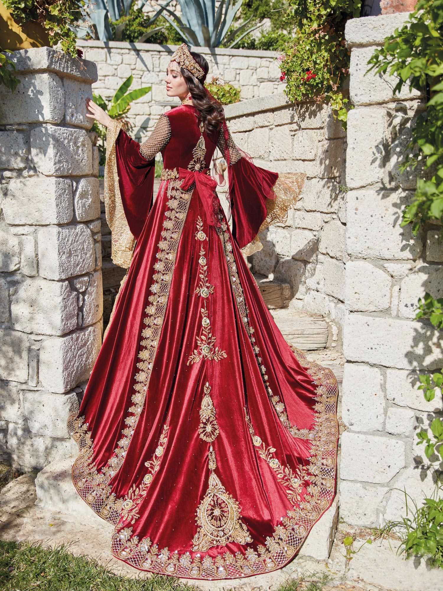 Luxury Red Wedding Henna Party Caftan evening wear velvet embroidered formal dress 357B- (2)