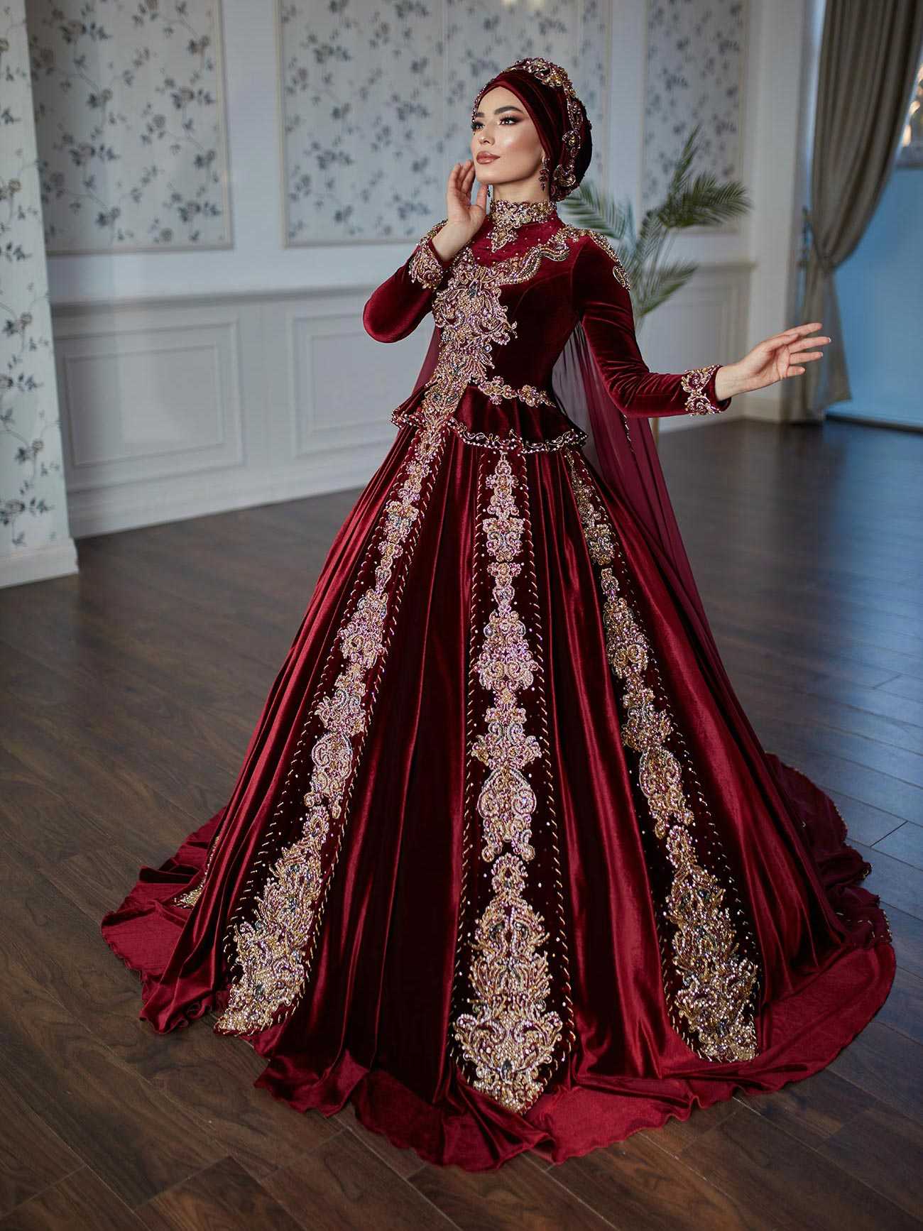 Maroon Cape floor lenght long sleeve heavily Embroidery Henna Wedding caftan Dress for women online (2)