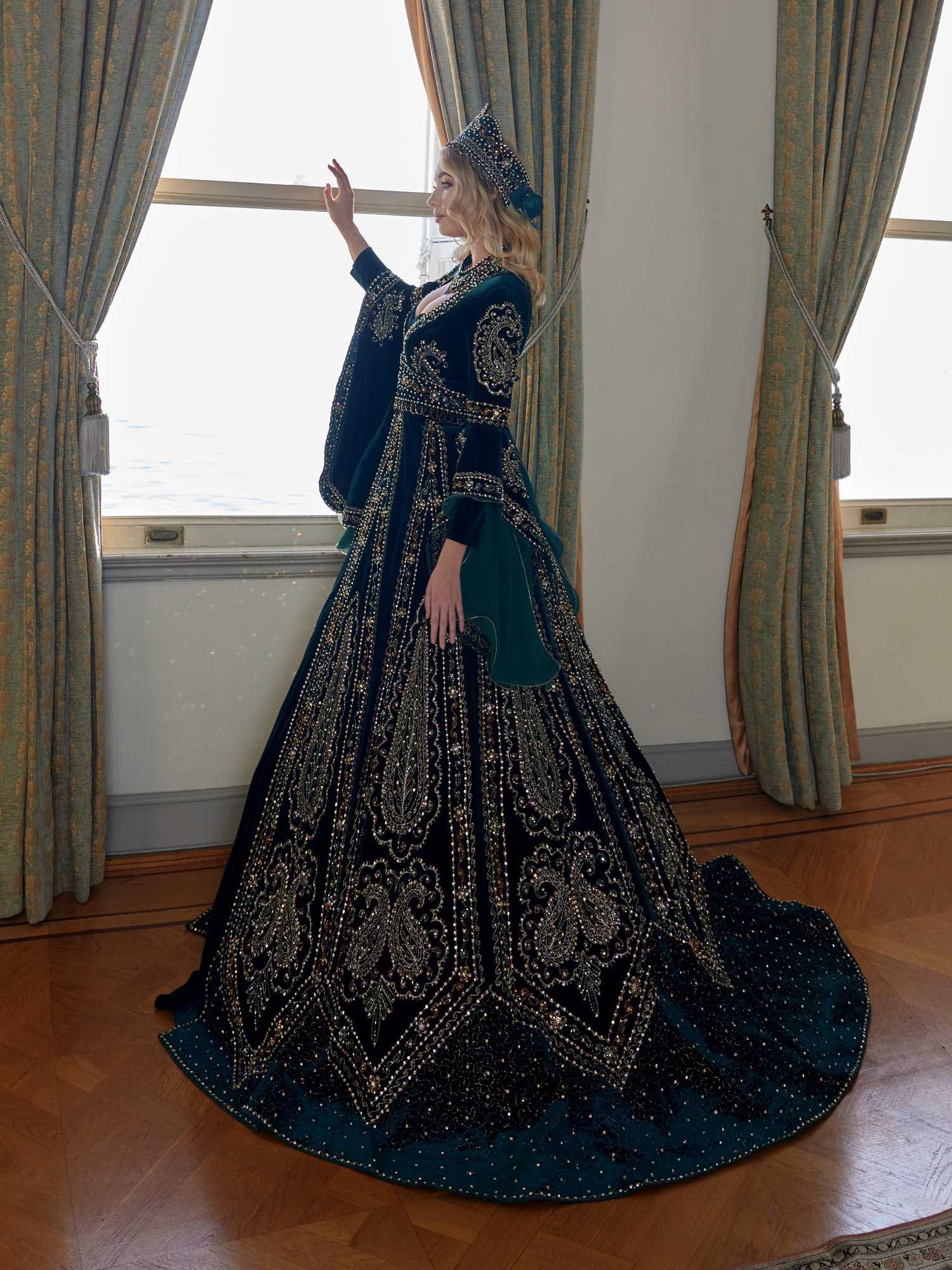 Emerald Green Turkish Traditional Henna Party Long Bridal Dress Sultan Dress Emerald Green Turkish Traditional Henna Party Long Bridal Dress Sultan Dress