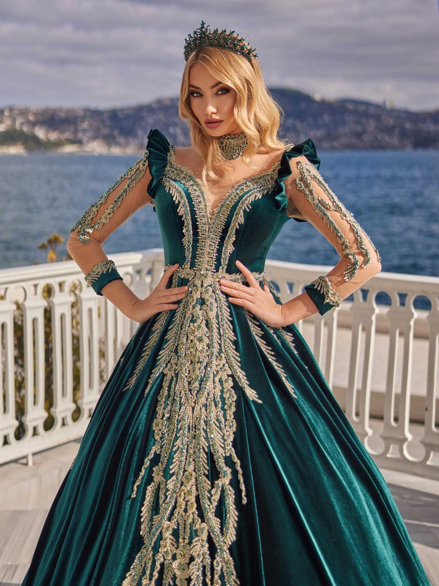 buy Trendy Emerald Green Sweetheart Fancy prom night Ball Gown With Long Tail ahu (3)