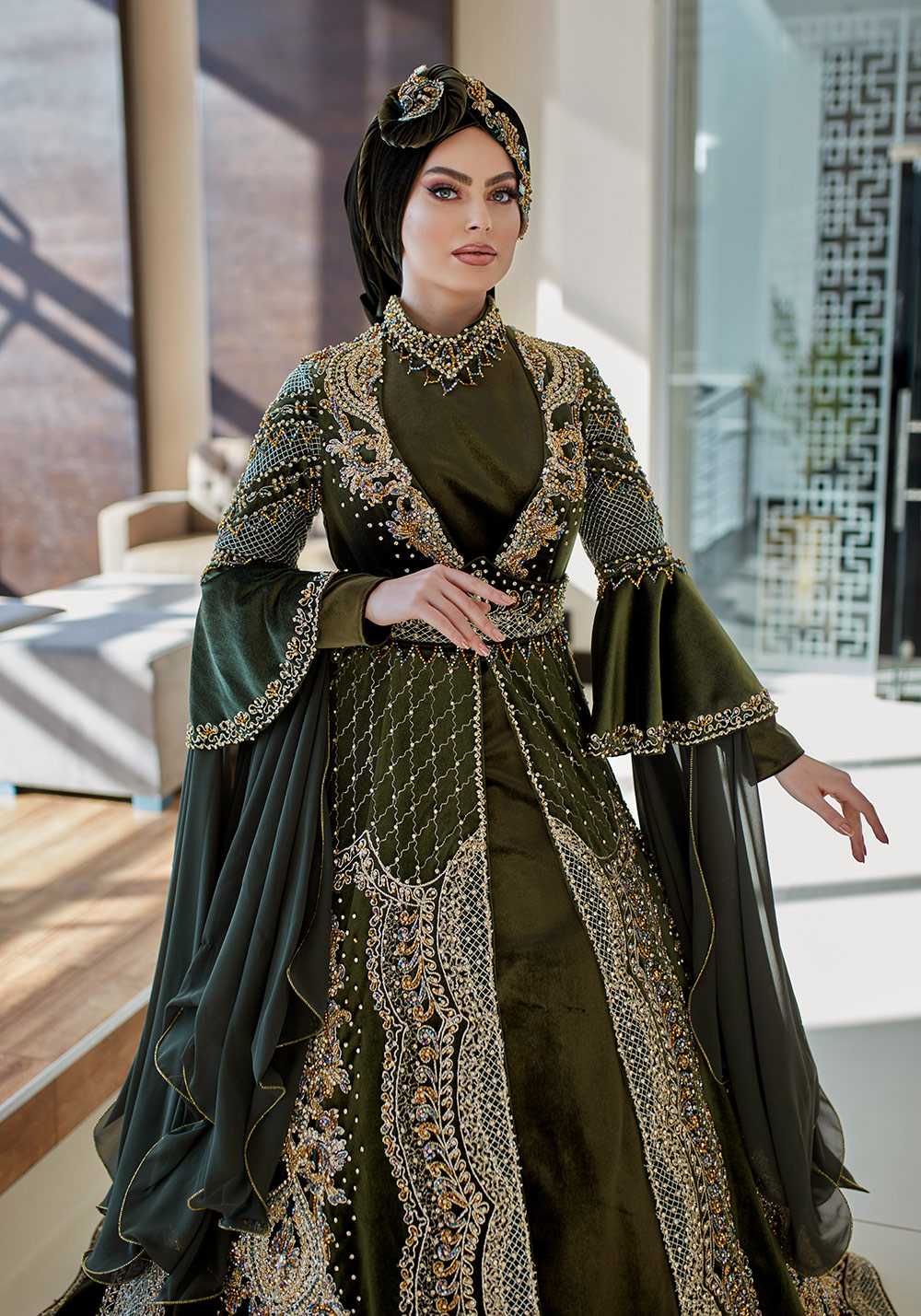 luxury--velvet-muslimah-long-maxi-mehdi party henna-caftan-dress3-(2)