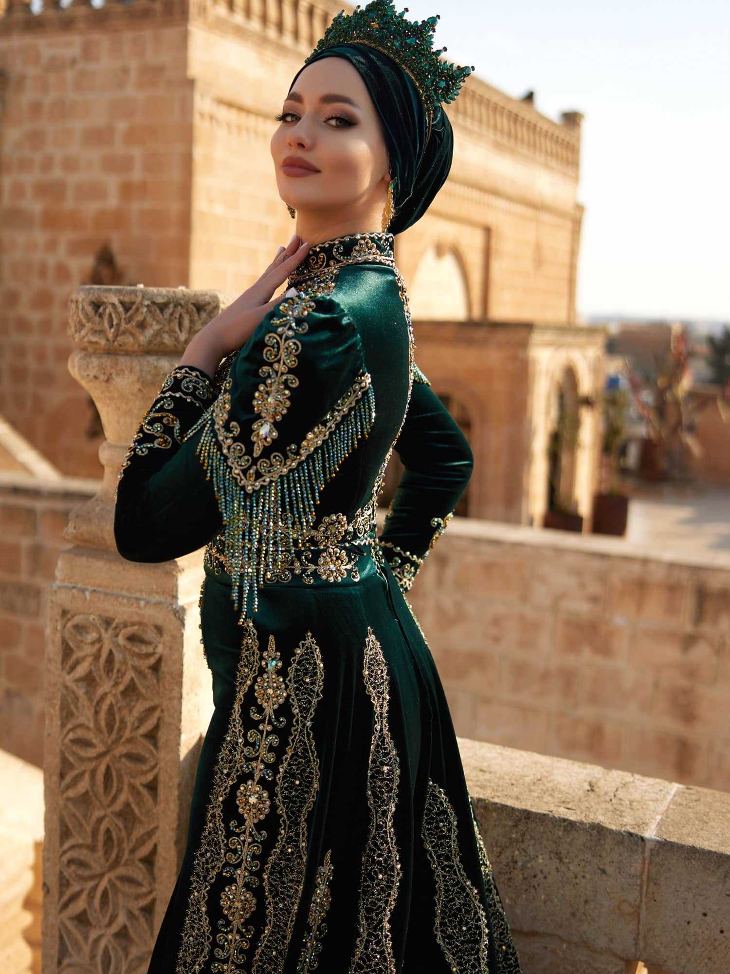velvet maxiemerald green mermaid designer hand embbroidered gold sequin long sleeve hijab muslim dress niltes (6)